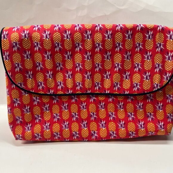 NEW Fly Pineapples Folding Cosmetic Toiletries Travel Makeup Case - Picture 2 of 9
